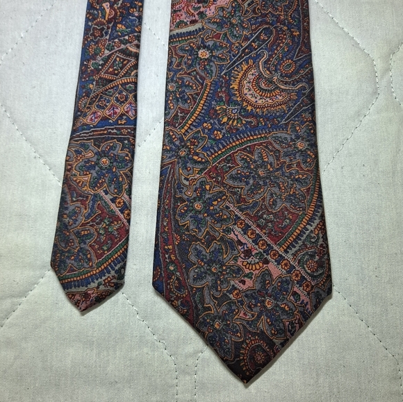 Vintage Damon 💯 Silk Designer Necktie 56" x 3.25" Floral Blue/Red Made in 🇺🇸 - Picture 7 of 9